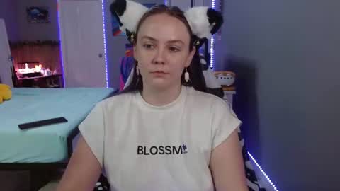 Snapshot of syndica chatting on 06-20-26, 10:01 Jennah online show from 06-20-26, 10:01