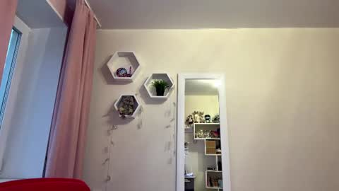 Snapshot of synnecure chatting on 07-01-26, 03:34 Mia online show from 07-01-26, 03:34