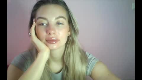 Snapshot of syrami chatting on 05-17-26, 06:33 syrami online show from 05-17-26, 06:33