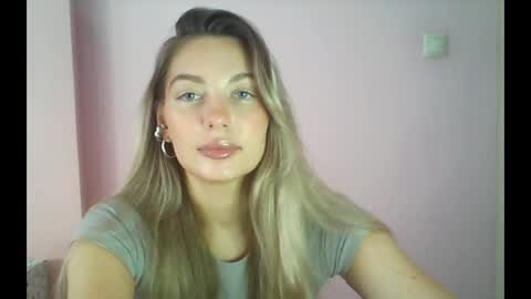 Snapshot of syrami chatting on 06-04-26, 10:43 syrami online show from 06-04-26, 10:43