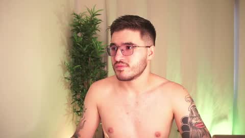 Snapshot of t0ny_wylie chatting on 05-30-26, 06:49 t0ny_wylie online show from 05-30-26, 06:49