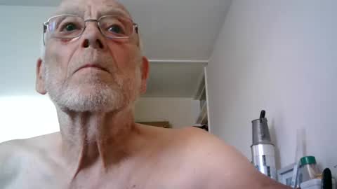 James online show from 08-04-26, 06:43