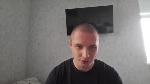 Snapshot of t30t chatting on 10-17-25, 08:06 Den online show from 10-17-25, 08:06