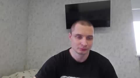 Snapshot of t30t chatting on 12-16-25, 09:47 Den online show from 12-16-25, 09:47