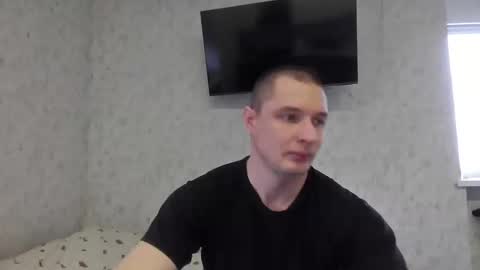 Snapshot of t30t chatting on 12-18-25, 06:52 Den online show from 12-18-25, 06:52