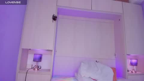 Snapshot of t4mmy_ chatting on 12-17-24, 01:27 t4mmy_ online show from 12-17-24, 01:27