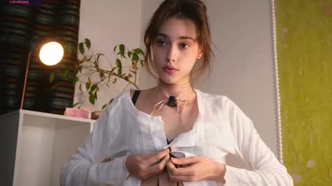 Snapshot of t_tragedienne chatting on 11-22-25, 12:15 Heeey im Helena3 -- fav555100333 -- pvts only premium and after my public show 3 online show from 11-22-25, 12:15