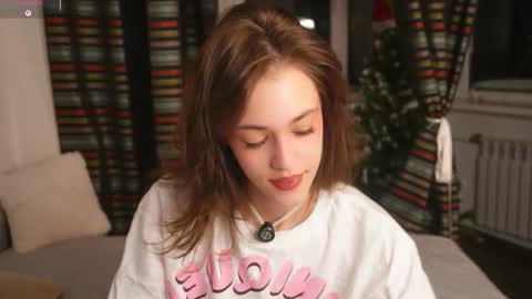 Snapshot of t_tragedienne chatting on 12-23-25, 03:15 Heeey im Helena3 -- fav555100333 -- pvts only premium and after my public show 3 online show from 12-23-25, 03:15