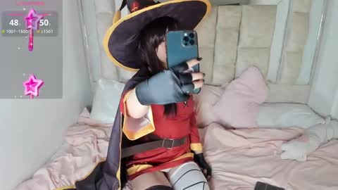 Snapshot of ta_miau chatting on 12-26-24, 11:03 Nice to meet you I am Mia3 online show from 12-26-24, 11:03