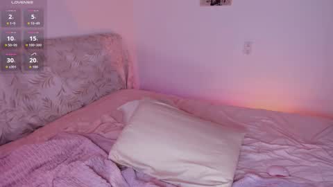 Nice to meet you I am Mia3 online show from 12-16-25, 07:41