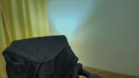 Snapshot of taachick chatting on 01-11-25, 09:36 T A A H I R A online show from 01-11-25, 09:36