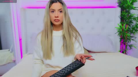 Arianna online show from 12-17-24, 01:49