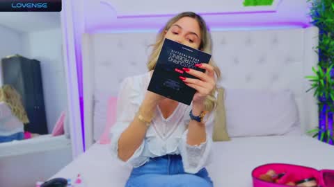 Arianna online show from 12-21-24, 01:53