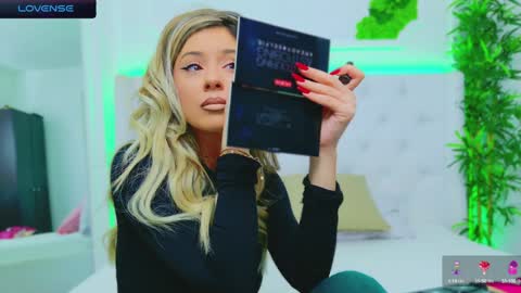 Arianna online show from 12-23-24, 01:35