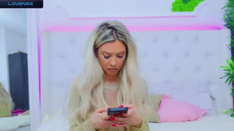 Arianna online show from 12-30-24, 07:42