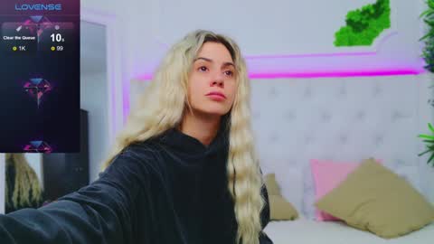 Arianna online show from 01-09-25, 01:24