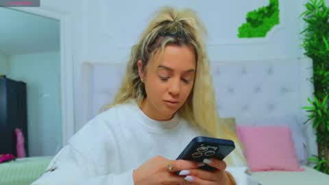 Arianna online show from 01-21-25, 01:00