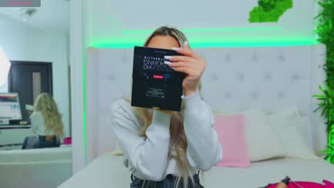 Arianna online show from 01-23-25, 01:24