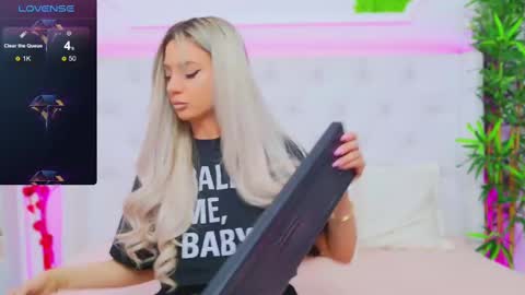 Arianna online show from 02-13-25, 02:52