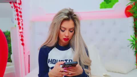 Arianna online show from 02-15-25, 01:53