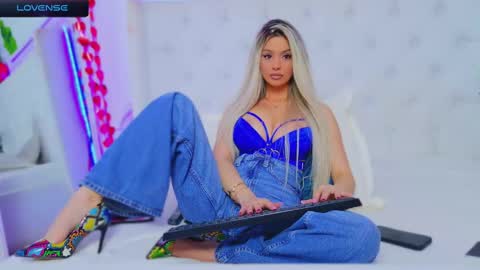 Arianna online show from 02-18-25, 04:37