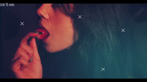 Snapshot of taanni_bc chatting on 10-26-25, 10:04 TAANNI online show from 10-26-25, 10:04