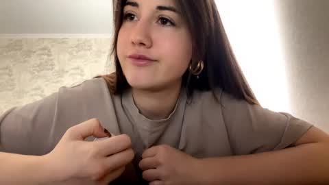 Snapshot of tabathasperanza chatting on 05-16-26, 10:01 Nika online show from 05-16-26, 10:01