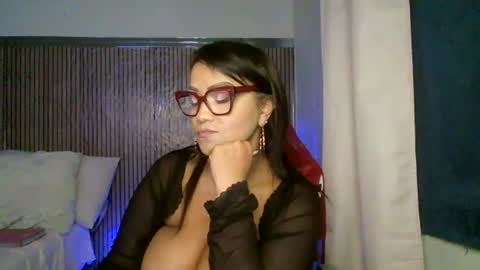 Snapshot of tachi1713 chatting on 07-11-26, 11:35 yameil online show from 07-11-26, 11:35