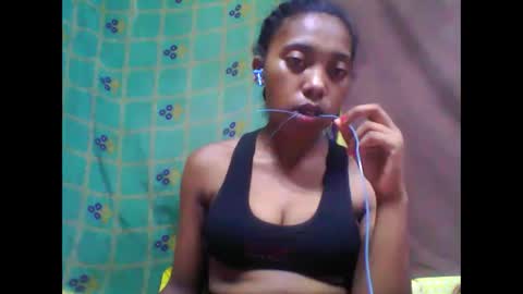 Snapshot of tahiriniah chatting on 02-24-25, 06:05 tahiriniah online show from 02-24-25, 06:05