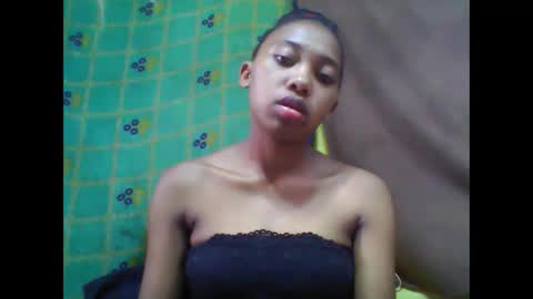 Snapshot of tahiriniah chatting on 02-27-25, 07:44 tahiriniah online show from 02-27-25, 07:44