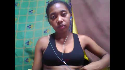 Snapshot of tahiriniah chatting on 03-03-25, 09:05 tahiriniah online show from 03-03-25, 09:05