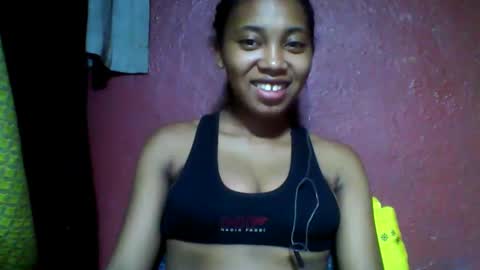 Snapshot of tahiriniah chatting on 03-04-25, 01:28 tahiriniah online show from 03-04-25, 01:28