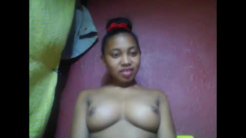 Snapshot of tahiriniah chatting on 03-05-25, 03:29 tahiriniah online show from 03-05-25, 03:29