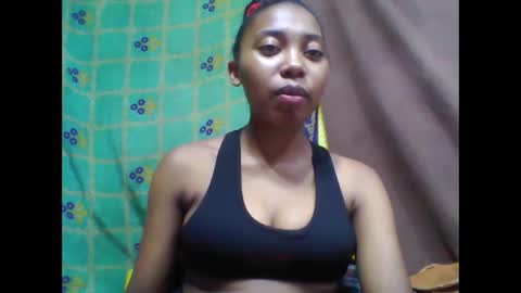 Snapshot of tahiriniah chatting on 03-08-25, 12:52 tahiriniah online show from 03-08-25, 12:52