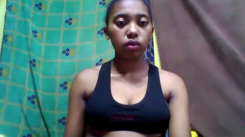 Snapshot of tahiriniah chatting on 03-09-25, 04:33 tahiriniah online show from 03-09-25, 04:33