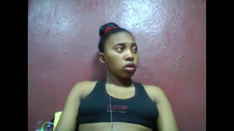 Snapshot of tahiriniah chatting on 03-10-25, 12:37 tahiriniah online show from 03-10-25, 12:37