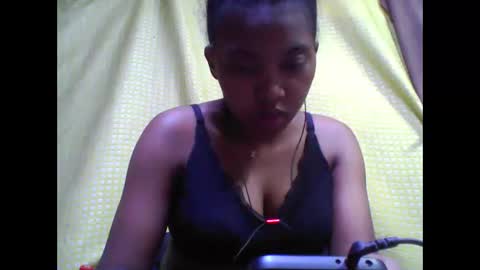 Snapshot of tahiriniah chatting on 09-10-25, 07:36 tahiriniah online show from 09-10-25, 07:36