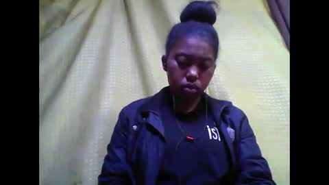 Snapshot of tahiriniah chatting on 09-14-25, 03:05 tahiriniah online show from 09-14-25, 03:05