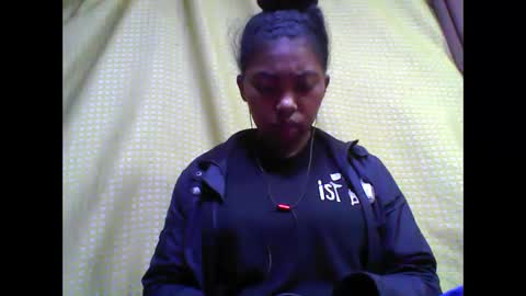 Snapshot of tahiriniah chatting on 09-15-25, 03:17 tahiriniah online show from 09-15-25, 03:17