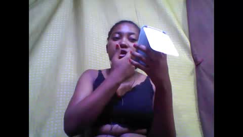 Snapshot of tahiriniah chatting on 09-25-25, 04:11 tahiriniah online show from 09-25-25, 04:11