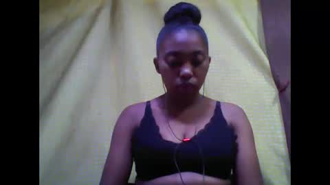 Snapshot of tahiriniah chatting on 09-29-25, 06:29 tahiriniah online show from 09-29-25, 06:29