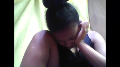 Snapshot of tahiriniah chatting on 09-29-25, 06:35 tahiriniah online show from 09-29-25, 06:35