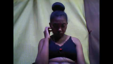 Snapshot of tahiriniah chatting on 09-30-25, 06:35 tahiriniah online show from 09-30-25, 06:35