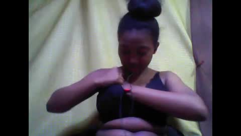Snapshot of tahiriniah chatting on 10-03-25, 08:55 tahiriniah online show from 10-03-25, 08:55