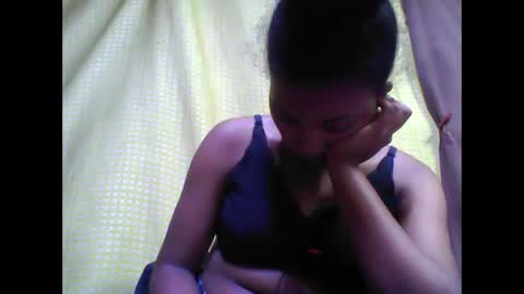 Snapshot of tahiriniah chatting on 10-05-25, 03:10 tahiriniah online show from 10-05-25, 03:10