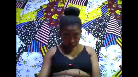 Snapshot of tahiriniah chatting on 10-10-25, 08:24 tahiriniah online show from 10-10-25, 08:24