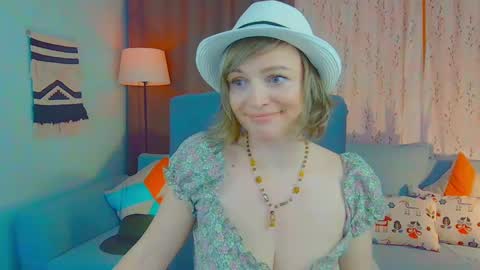 Snapshot of tahoser chatting on 12-09-24, 12:40 Mia online show from 12-09-24, 12:40