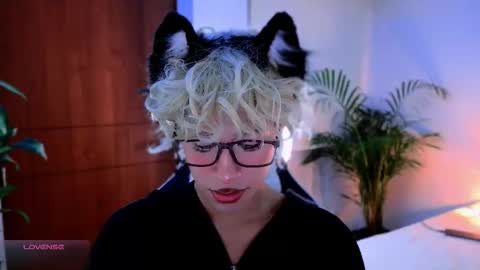 Snapshot of taichi_bluy chatting on 10-10-25, 08:35 taichi online show from 10-10-25, 08:35