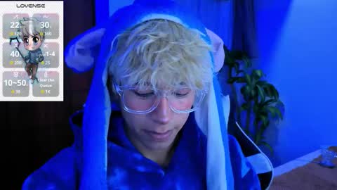 Snapshot of taichi_bluy chatting on 11-16-25, 06:19 taichi online show from 11-16-25, 06:19