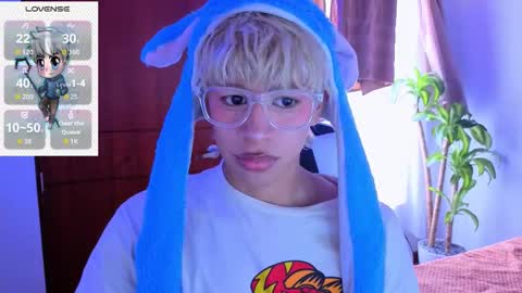 Snapshot of taichi_bluy chatting on 11-27-25, 04:31 taichi online show from 11-27-25, 04:31